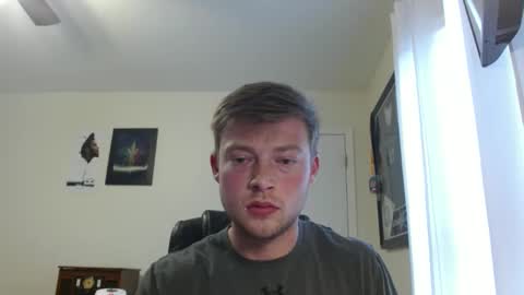 Snapshot of mrcoolguy68 chatting on February 14, 2025, 3:05 pm mrcoolguy68 online show from February 14, 2025, 3:05 pm