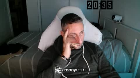 Snapshot of mrdr0o0o chatting on November 21, 2025, 7:34 pm mrdr0o0o online show from November 21, 2025, 7:34 pm