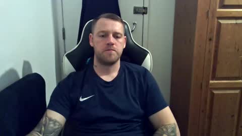 mrengland86566 online show from March 16, 2026, 11:42 pm