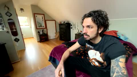 Snapshot of mrfanceypants chatting on November 18, 2025, 7:51 pm mrfanceypants online show from November 18, 2025, 7:51 pm