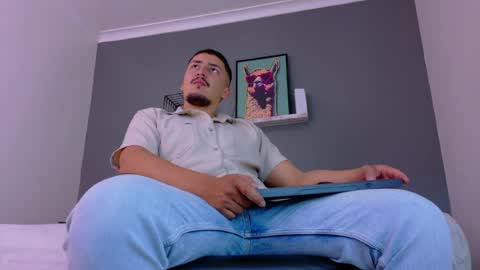 Snapshot of mrfox__ chatting on May 19, 2026, 7:20 pm Mr Fox online show from May 19, 2026, 7:20 pm