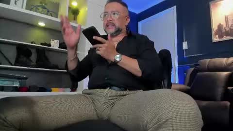 Snapshot of mrfrank_tattoo chatting on July 10, 2026, 2:52 pm MrFrank. online show from July 10, 2026, 2:52 pm