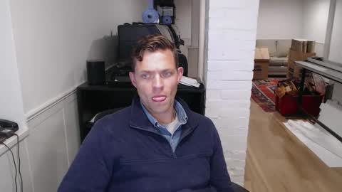 Snapshot of mrkenridge chatting on October 17, 2025, 6:32 pm mrkenridge online show from October 17, 2025, 6:32 pm