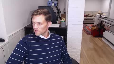 Snapshot of mrkenridge chatting on October 24, 2025, 5:42 pm mrkenridge online show from October 24, 2025, 5:42 pm