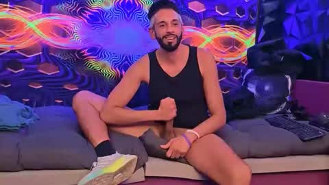 mrlongplay835366 online show from March 19, 2026, 12:47 am