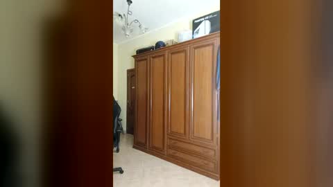 Antony online show from June 25, 2026, 7:24 am