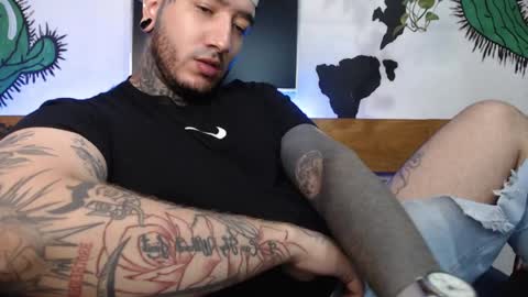 Snapshot of mrmanny__ chatting on February 1, 2025, 6:21 am mrmanny__ online show from February 1, 2025, 6:21 am