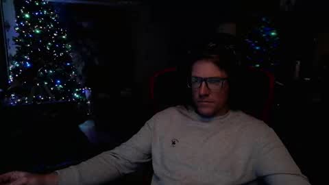 Snapshot of mrmurdoch chatting on December 16, 2025, 8:52 am Mr. Murdoch online show from December 16, 2025, 8:52 am