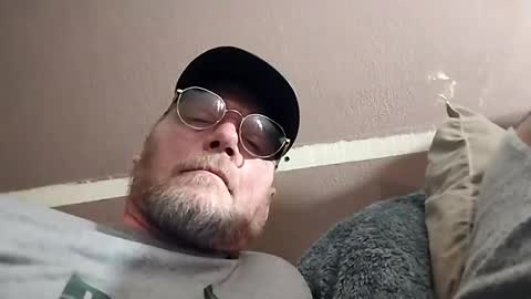 Snapshot of mrnmrsfucks4u2 chatting on January 26, 2025, 6:49 am Mrnmrsfucks4u2 online show from January 26, 2025, 6:49 am