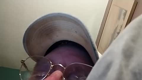 Snapshot of mrnmrsfucks4u2 chatting on February 20, 2025, 12:52 am Mrnmrsfucks4u2 online show from February 20, 2025, 12:52 am