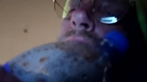 Snapshot of mrnmrsfucks4u2 chatting on February 22, 2025, 7:34 am Mrnmrsfucks4u2 online show from February 22, 2025, 7:34 am