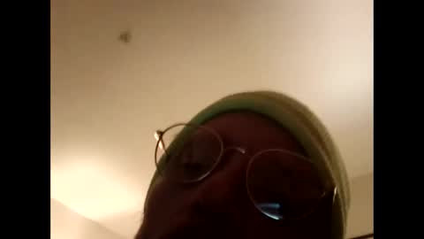Snapshot of mrnmrsfucks4u2 chatting on February 23, 2025, 9:59 pm Mrnmrsfucks4u2 online show from February 23, 2025, 9:59 pm