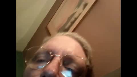 Snapshot of mrnmrsfucks4u2 chatting on February 24, 2025, 9:52 pm Mrnmrsfucks4u2 online show from February 24, 2025, 9:52 pm