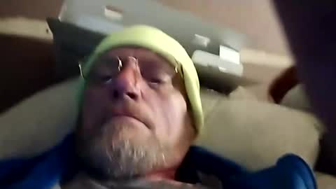 Snapshot of mrnmrsfucks4u2 chatting on February 25, 2025, 1:09 am Mrnmrsfucks4u2 online show from February 25, 2025, 1:09 am