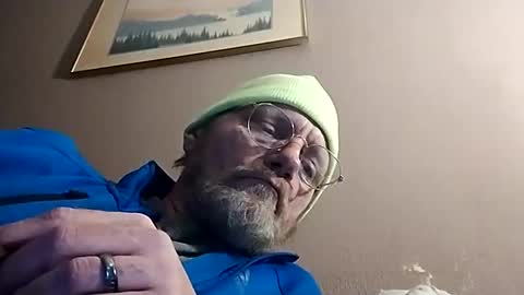 Snapshot of mrnmrsfucks4u2 chatting on February 27, 2025, 11:48 pm Mrnmrsfucks4u2 online show from February 27, 2025, 11:48 pm