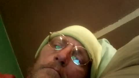 Snapshot of mrnmrsfucks4u2 chatting on March 6, 2025, 11:20 pm Mrnmrsfucks4u2 online show from March 6, 2025, 11:20 pm