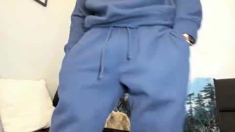 mromg007 online show from February 21, 2025, 6:59 pm