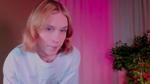 Snapshot of mrs_mills chatting on October 1, 2025, 5:57 am Barbie online show from October 1, 2025, 5:57 am