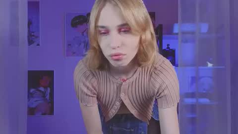 Snapshot of mrs_mills chatting on October 10, 2025, 5:28 am Barbie online show from October 10, 2025, 5:28 am