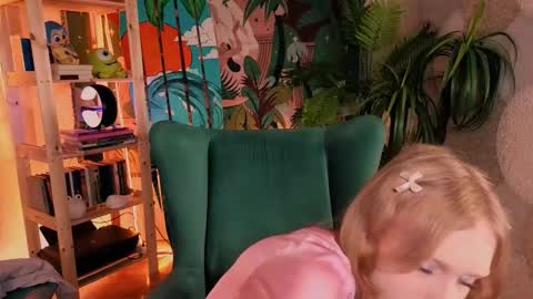 Snapshot of mrs_mills chatting on October 23, 2025, 5:40 am Barbie online show from October 23, 2025, 5:40 am