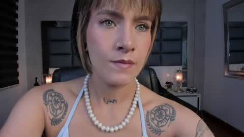 Snapshot of mrs_regina_clk chatting on June 19, 2026, 3:55 am Regina online show from June 19, 2026, 3:55 am