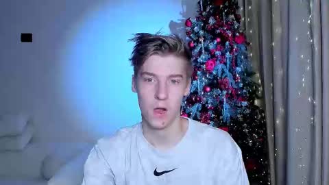 Snapshot of mrsexycum4u chatting on December 20, 2025, 7:32 pm Adam online show from December 20, 2025, 7:32 pm