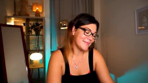 Snapshot of mrsfllowerr chatting on October 9, 2025, 6:17 pm Tamara online show from October 9, 2025, 6:17 pm