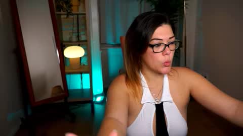 Snapshot of mrsfllowerr chatting on November 26, 2025, 5:03 pm Tamara online show from November 26, 2025, 5:03 pm