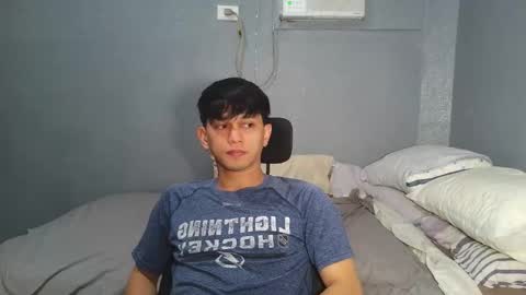 Snapshot of mrshawn95 chatting on October 8, 2025, 8:28 pm shawn online show from October 8, 2025, 8:28 pm