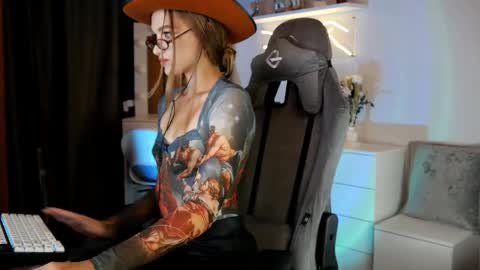 Snapshot of mrstenderbeast chatting on February 20, 2025, 8:58 pm YOUR OWNER online show from February 20, 2025, 8:58 pm