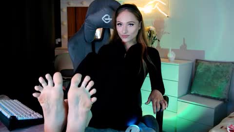 Snapshot of mrstenderbeast chatting on February 22, 2025, 5:46 pm YOUR OWNER online show from February 22, 2025, 5:46 pm