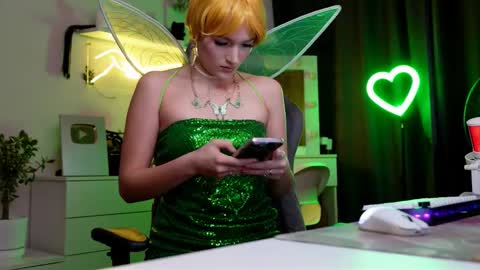 Snapshot of mrstenderbeast chatting on September 21, 2025, 3:13 pm YOUR OWNER online show from September 21, 2025, 3:13 pm