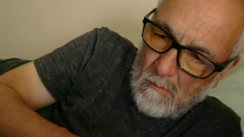 Snapshot of mrtease5 chatting on August 6, 2026, 3:41 am mrtease5 online show from August 6, 2026, 3:41 am