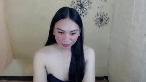 Snapshot of ms_bellaxoxo chatting on April 1, 2026, 2:03 pm Bella online show from April 1, 2026, 2:03 pm