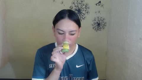 Snapshot of ms_bellaxoxo chatting on April 4, 2026, 12:02 pm Bella online show from April 4, 2026, 12:02 pm