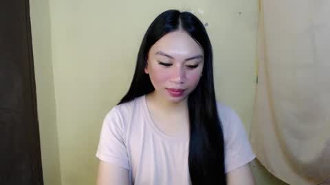 Snapshot of ms_bellaxoxo chatting on May 3, 2026, 3:56 am Bella online show from May 3, 2026, 3:56 am