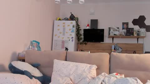 Snapshot of ms_foryou chatting on May 11, 2026, 4:04 pm Ms ForYOU online show from May 11, 2026, 4:04 pm