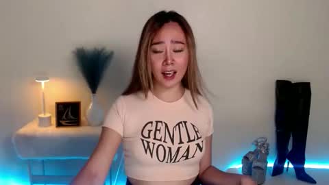 Snapshot of ms_lhaydeebunny chatting on September 21, 2025, 2:02 am Evon online show from September 21, 2025, 2:02 am