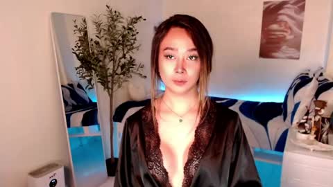 Snapshot of ms_lhaydeebunny chatting on June 3, 2026, 3:42 am Evon online show from June 3, 2026, 3:42 am