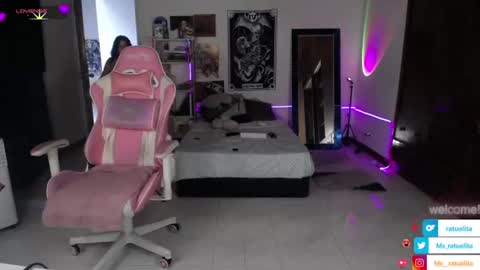 Manuela3 online show from June 16, 2026, 6:54 pm