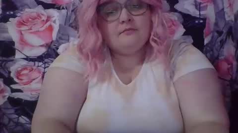 Snapshot of mscamirose15 chatting on November 19, 2025, 8:42 pm Ms. Cami Rose online show from November 19, 2025, 8:42 pm
