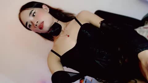 mscherry_ online show from April 24, 2026, 5:04 pm