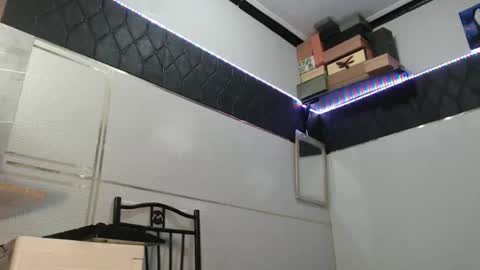 Snapshot of mskimts chatting on February 21, 2025, 8:27 pm mskimts online show from February 21, 2025, 8:27 pm