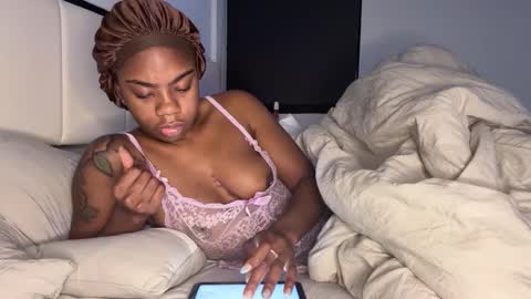 mskitty000 online show from January 14, 2026, 5:46 am