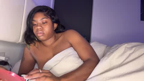 mskitty000 online show from February 11, 2026, 3:22 am