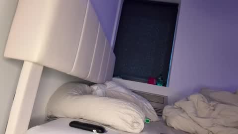 mskitty000 online show from February 13, 2026, 10:06 pm