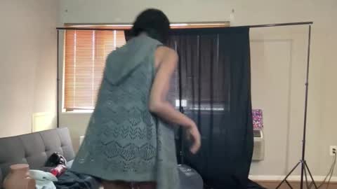 Snapshot of msmerlinmystique chatting on February 1, 2025, 5:37 pm Merlin Mystique online show from February 1, 2025, 5:37 pm