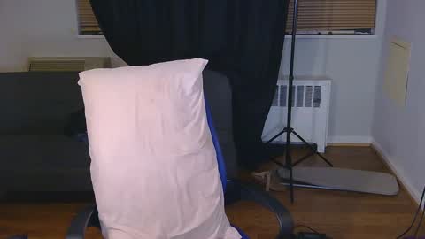 Snapshot of msmerlinmystique chatting on October 17, 2025, 2:37 am Merlin Mystique online show from October 17, 2025, 2:37 am