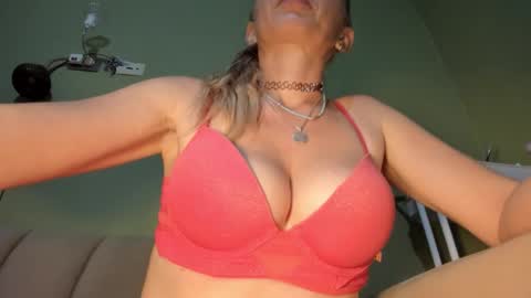 MsPurrfectLove online show from November 27, 2025, 3:30 am