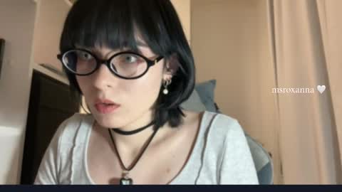 msroxanna online show from March 19, 2026, 9:30 pm